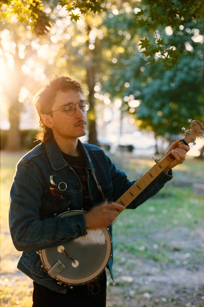 Andrew Pauls Banjo Vert2